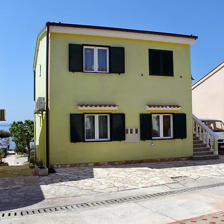 3274b Apartment